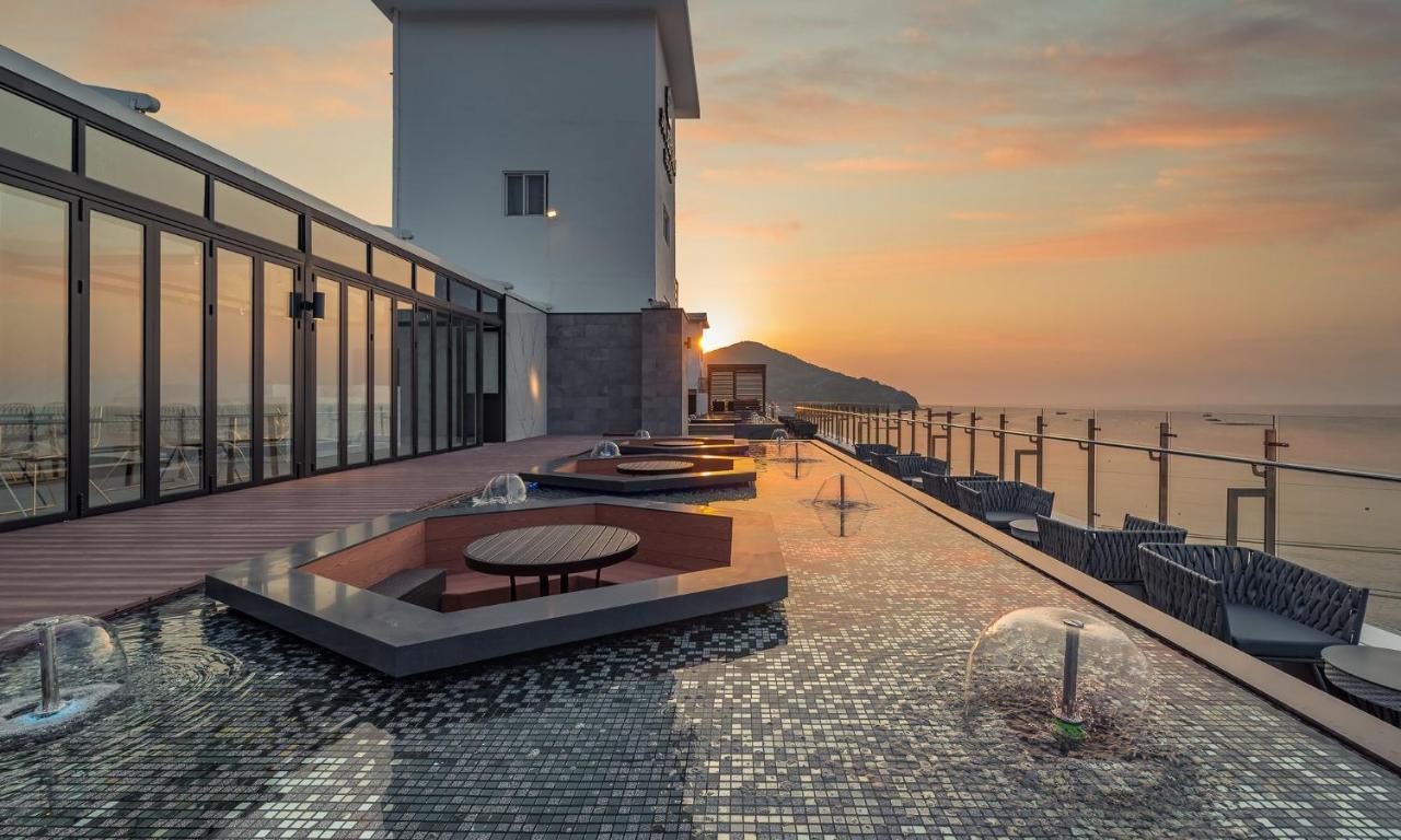 Stubborn Hotel Geoje Exteriör bild